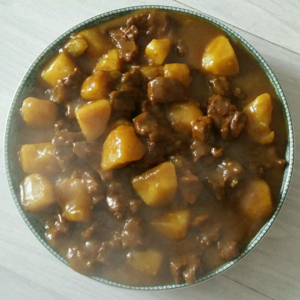 偏心123做的咖喱牛肉炖土豆的做法