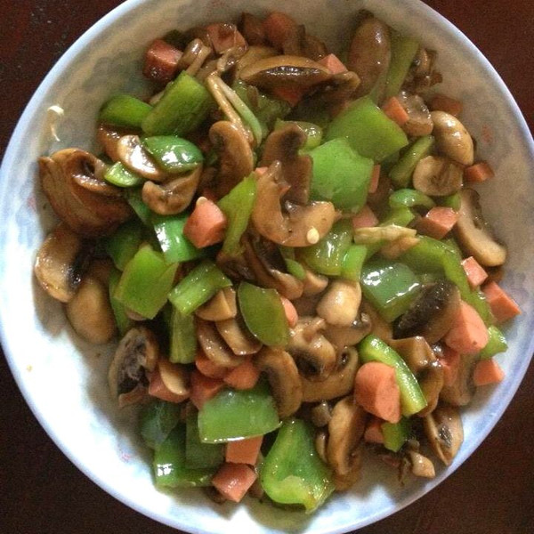 蘑菇炒青椒丁
