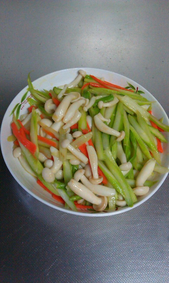 芦笋海鲜菇烩鲍鱼_芦笋图片大全_芦笋种植生长过程图片
