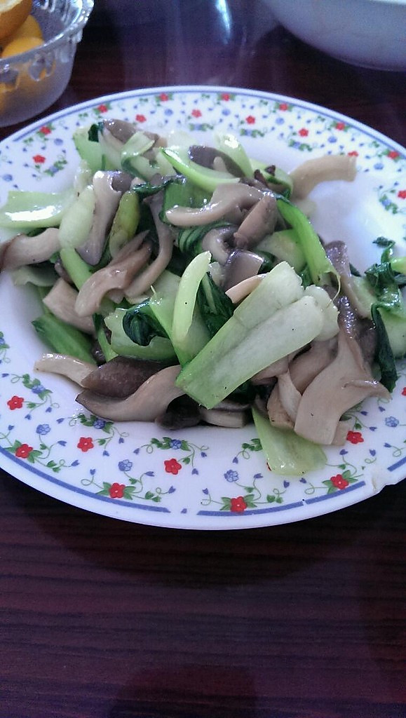 青菜炒蘑菇