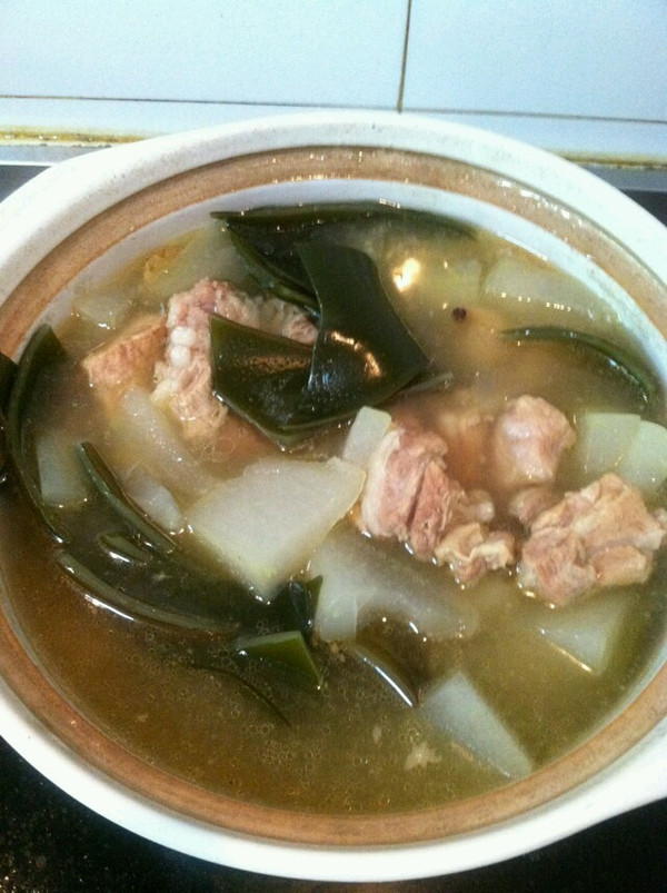 小豆子妈咪做的排骨海带冬瓜汤的做法
