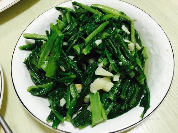 蒜炒油麦菜