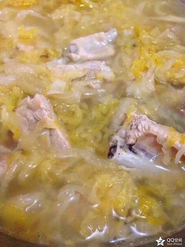 正宗东北酸菜炖排骨的做法
