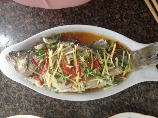 小小小俞做的清蒸鱼的做法