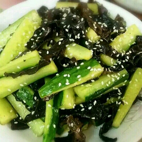 ╰つ笑ぷ倾城ら8做的凉拌黄瓜木耳的做法