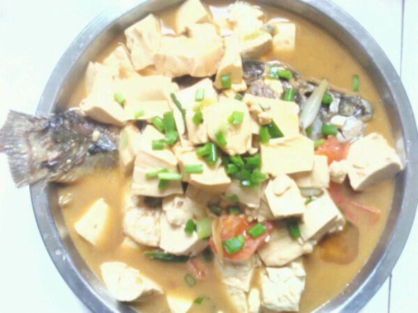 1爱吃8做的鲫鱼炖豆腐的做法