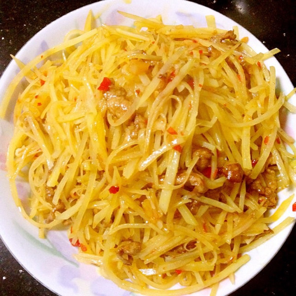 份量十足家常小炒 土豆丝炒肉