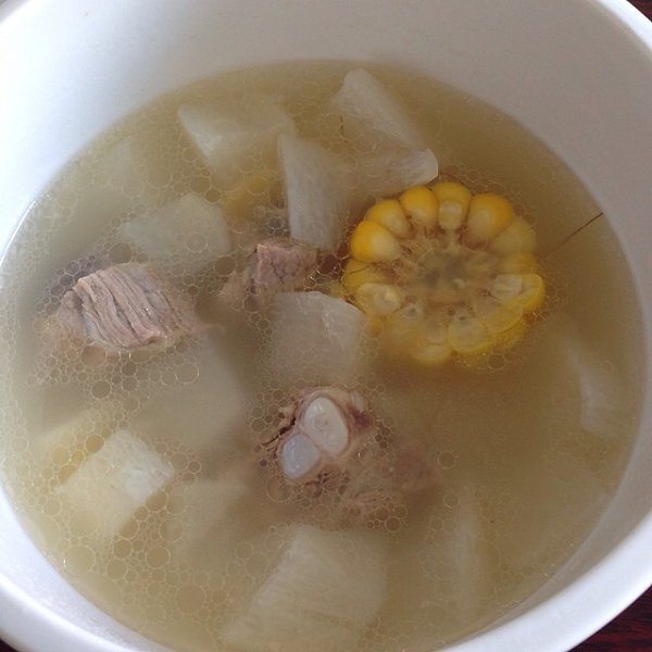 好喝!白萝卜玉米排骨汤