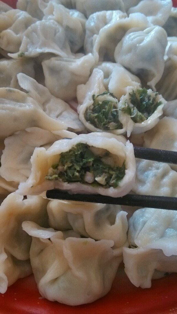 荠菜海鲜饺子的做法_荠菜饺子_荠菜图片及识别方法(4)