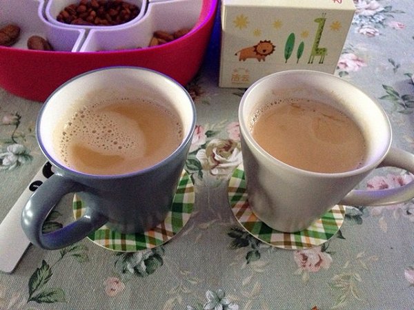 小酌有益做的红茶奶茶的做法