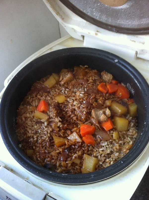 肉焖饭